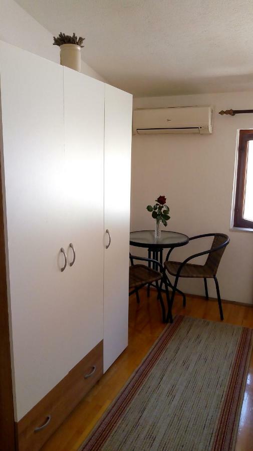 Guest House Gracijana Макарська Екстер'єр фото